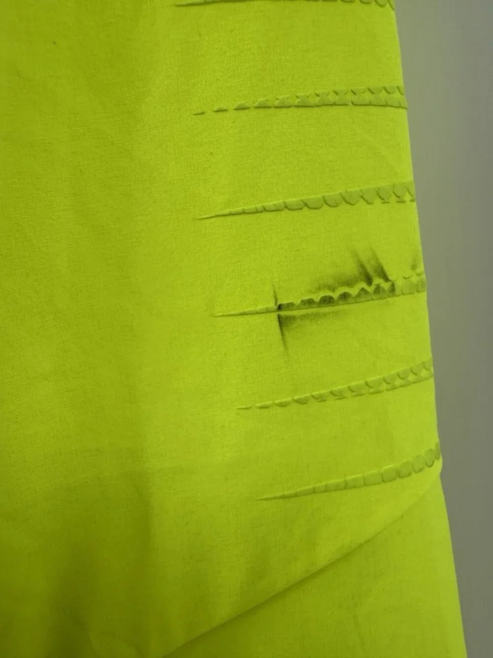 Men’s New Balance Beacon High Vis Running Jacket Yellow Size Medium